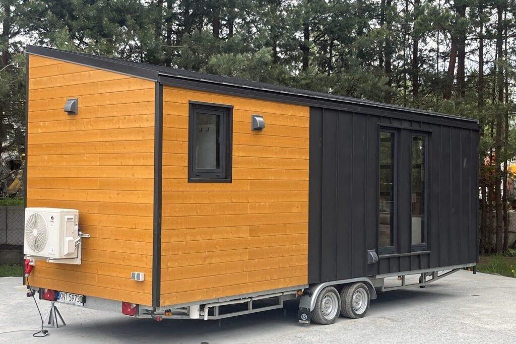 tiny house plain pied en finition bois acier